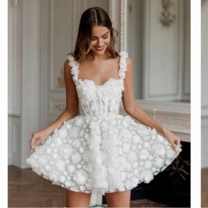 Elegant White Floral Mini Dress